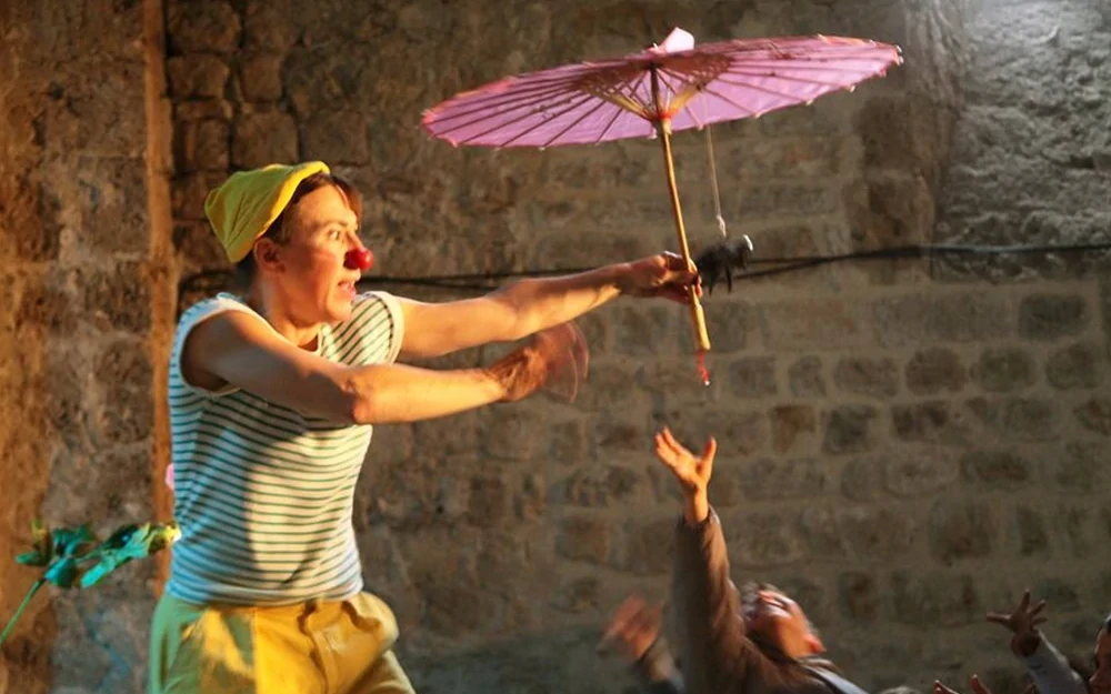 De quelles couleurs sont les parapluies quand il pleut ? Spectacle DE QUELLES COULEURS SONT LES PARAPLUIES QUAND IL PLEUT ? proposé par Théâtre Lila lors du Festival Passerailes journées professionnelles du spectacle jeune public et familial